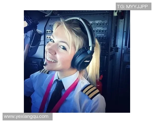 吐鲁番的足球明星女勇敢追梦展现自我风采与拼搏精神