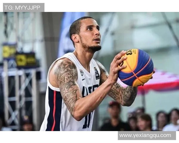 足球场上的套路大师揭秘那些让对手防不胜防的明星球员