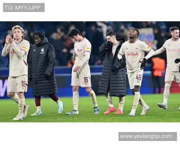 足球明星加盟日本联赛掀起热潮引发球迷热议与期待