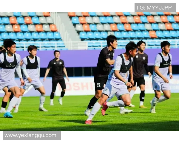 退役足球明星重返赛场的精彩瞬间与心路历程